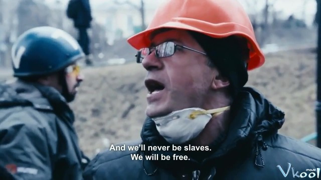 Xem Phim Mùa Đông Rực Lửa - Winter On Fire: Ukraine's Fight For Freedom - Vkool.Net - Ảnh 4